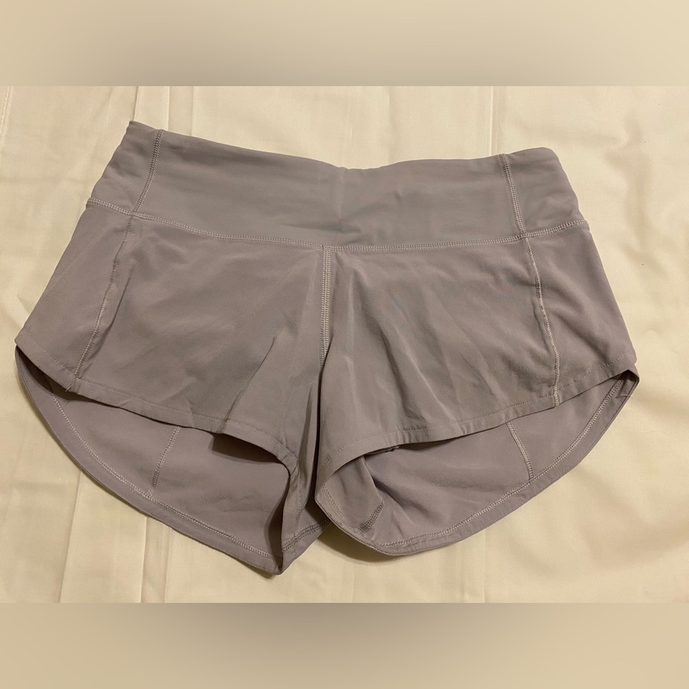 LULULEMON Speed Up Low-Rise Lined 2.5-in Shorts (Size 2)